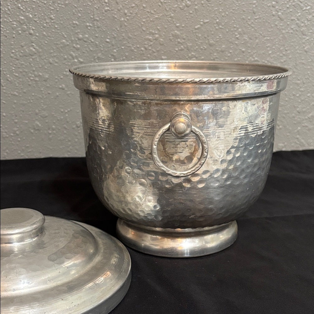 Vintage Hammered Aluminum Ice Bucket - Picture 3 of 11
